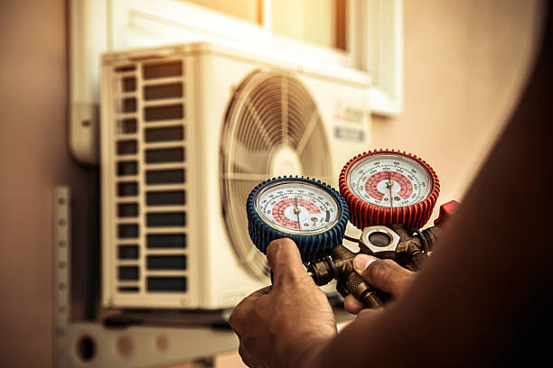 Professional Hvac Installation technician working in Kent, OH
